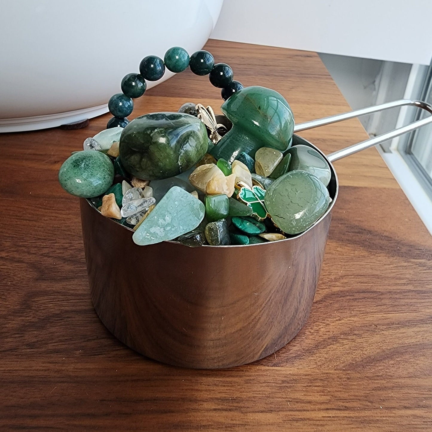 St Patrick's Day Crystal Confetti: Green Shamrocks, Health Wealth Mix