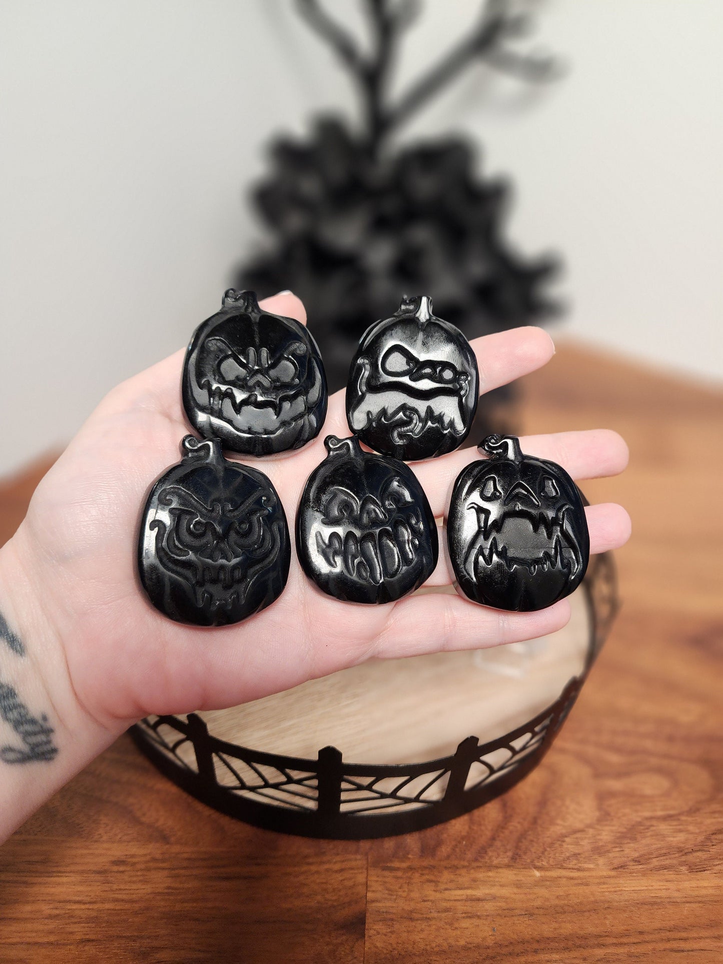 Scary Pumpkin Face Crystals | Black Obsidian Flat Stones with Spooky Season Emoji Expressions | Jack-O’Lantern Goth Gifts for Boo Baskets