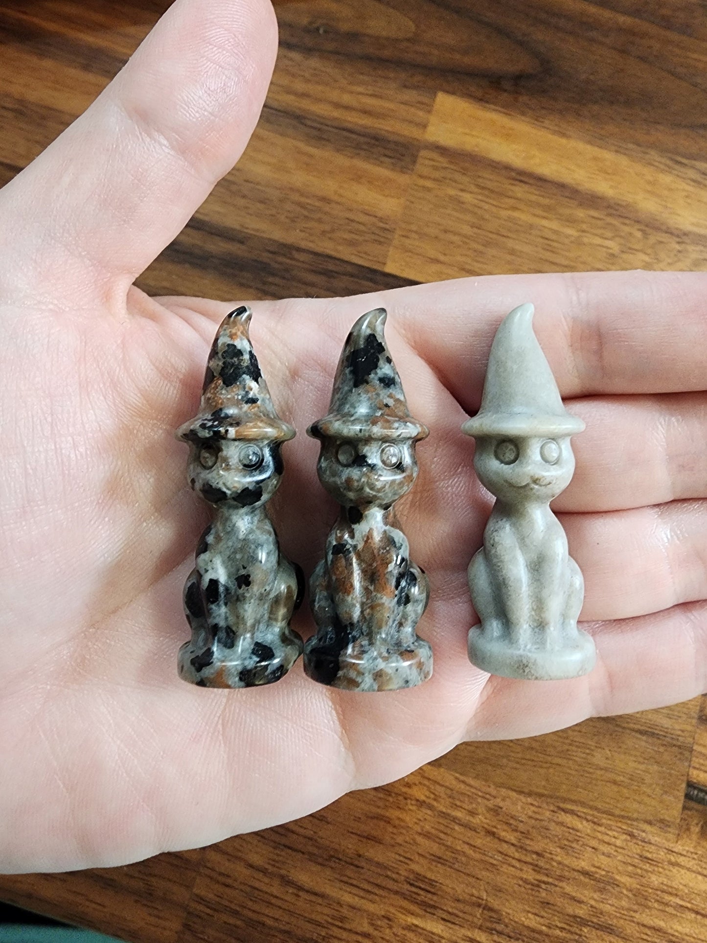 Crystal Witch Cat Mini: Larvakite, Fluorite - Halloween Decor