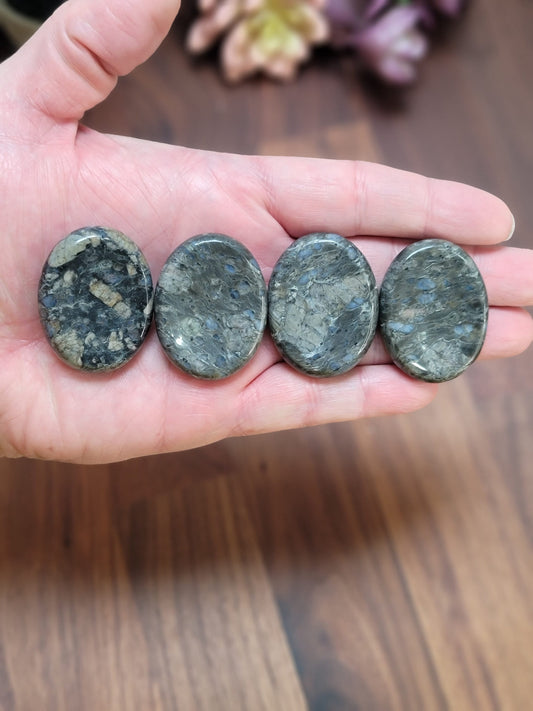 Worry Stone: Que Sera Blue Crystal - Pocket Fidget for Stress