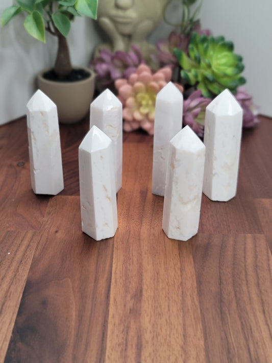 Druzy Agate Tower: Snow White Quartz Crystal (Natural Decor)