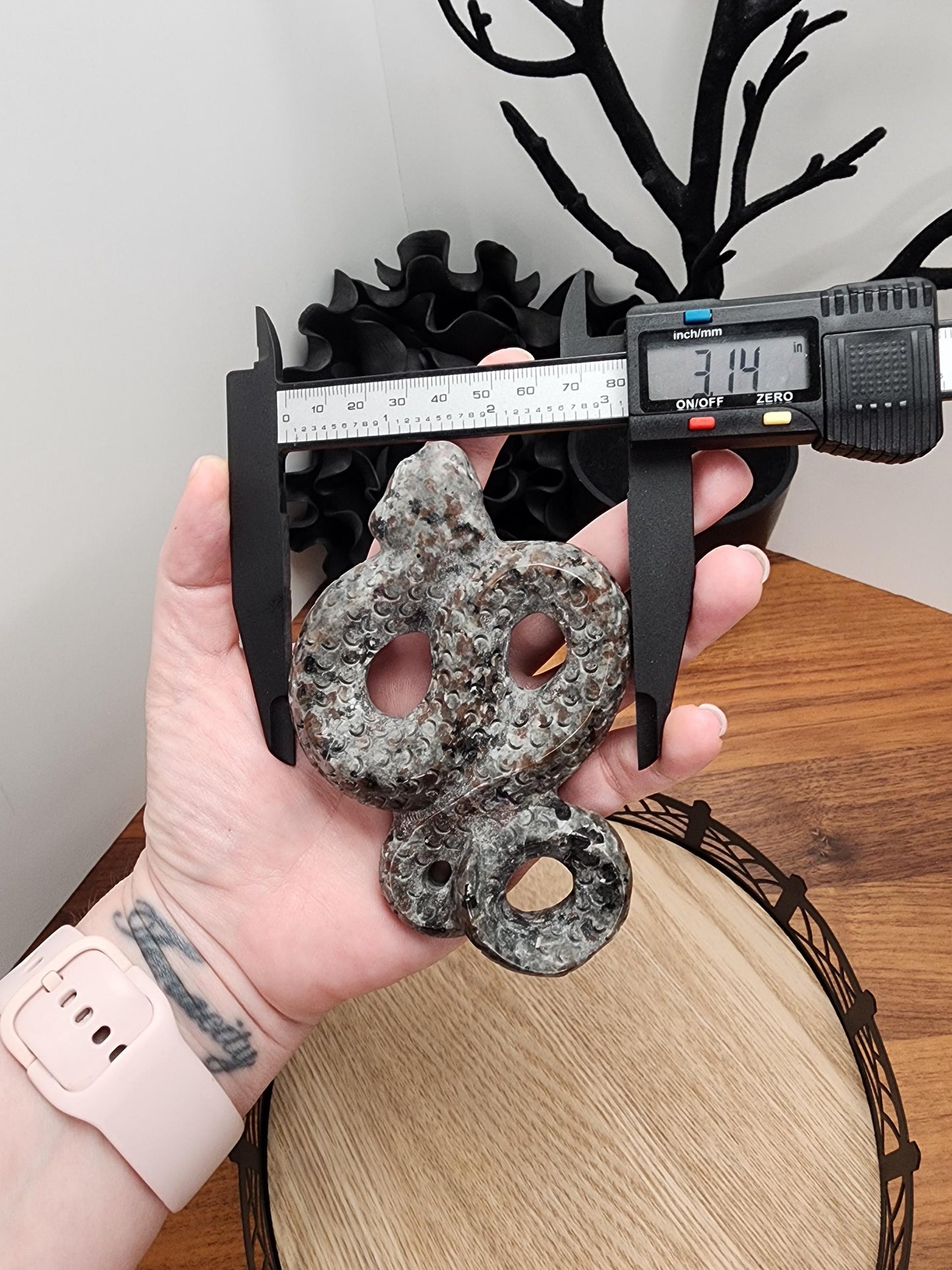 UV Reactive Yooperlite Snake | 3D Crystal Serpent glows orange in blacklight | Gothic Home Decor for Spooky Season or cool Office Bookshelf