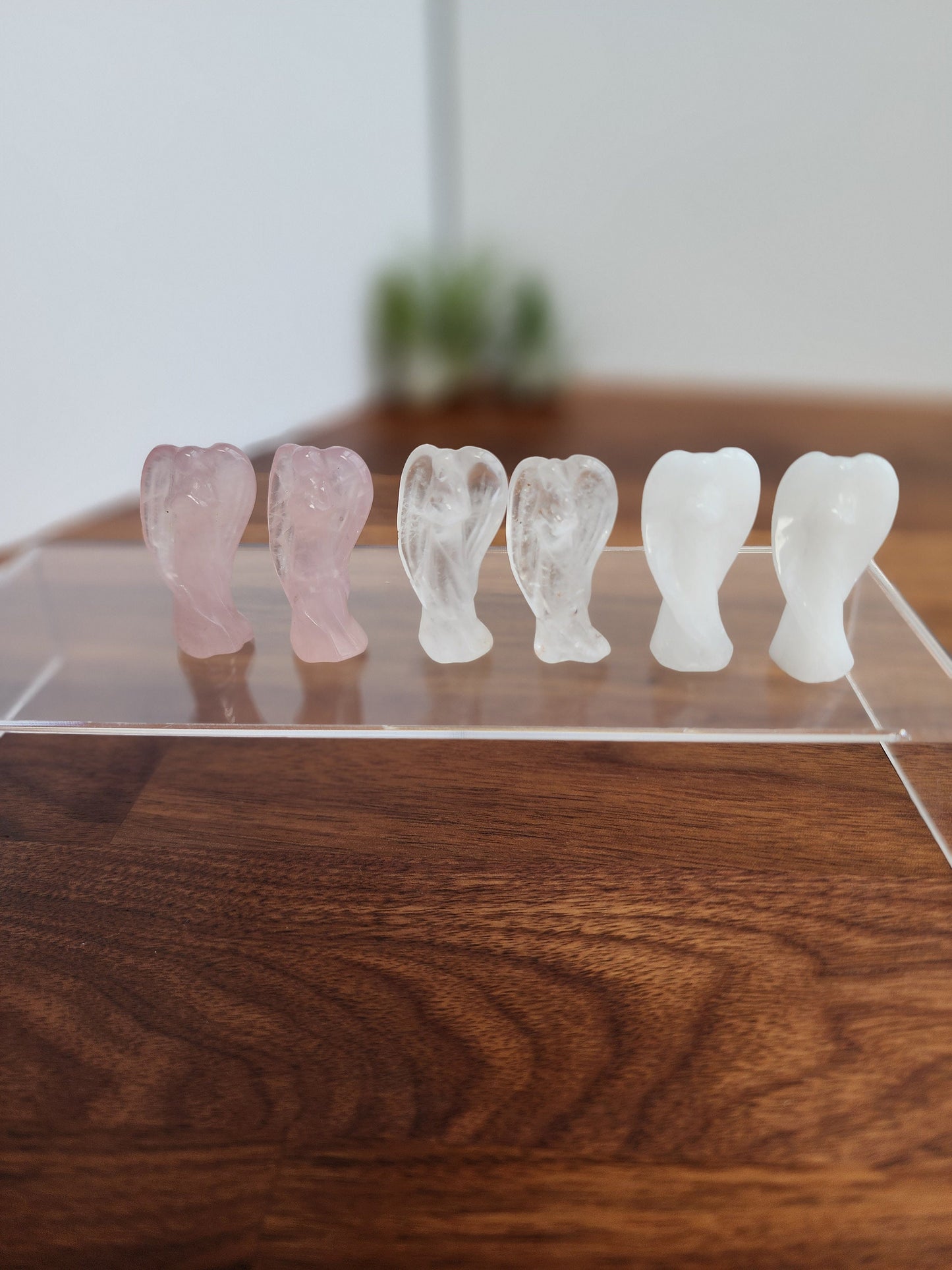 Quartz Mini Angel Carving Clear/White/Rose Quartz
