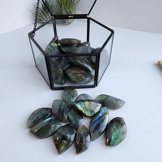 Labradorite Leaf Carving: Unique Flash Colors (Small or Large)