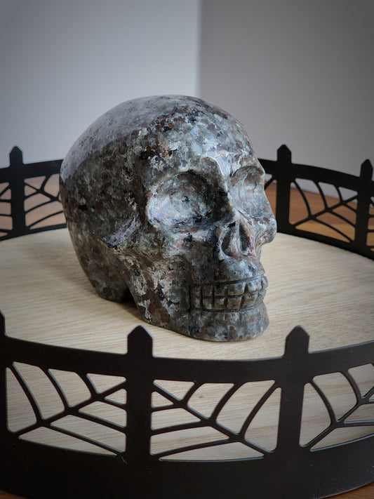 Yooperlite Crystal Skull: 4" UV Reactive Carving, Halloween Decor