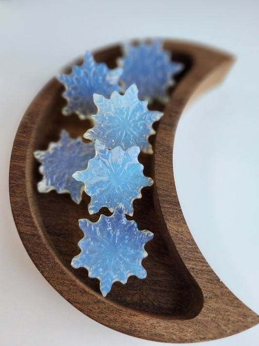 Crystal Snowflake Carvings: Holiday Mineral Decor - Opalite, Fluorite, Howlite