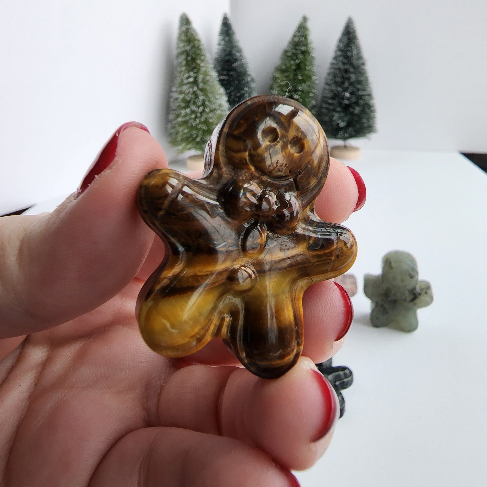 Gingerbread Men Crystal Carvings: Winter Decor (Multiple Stone Options)