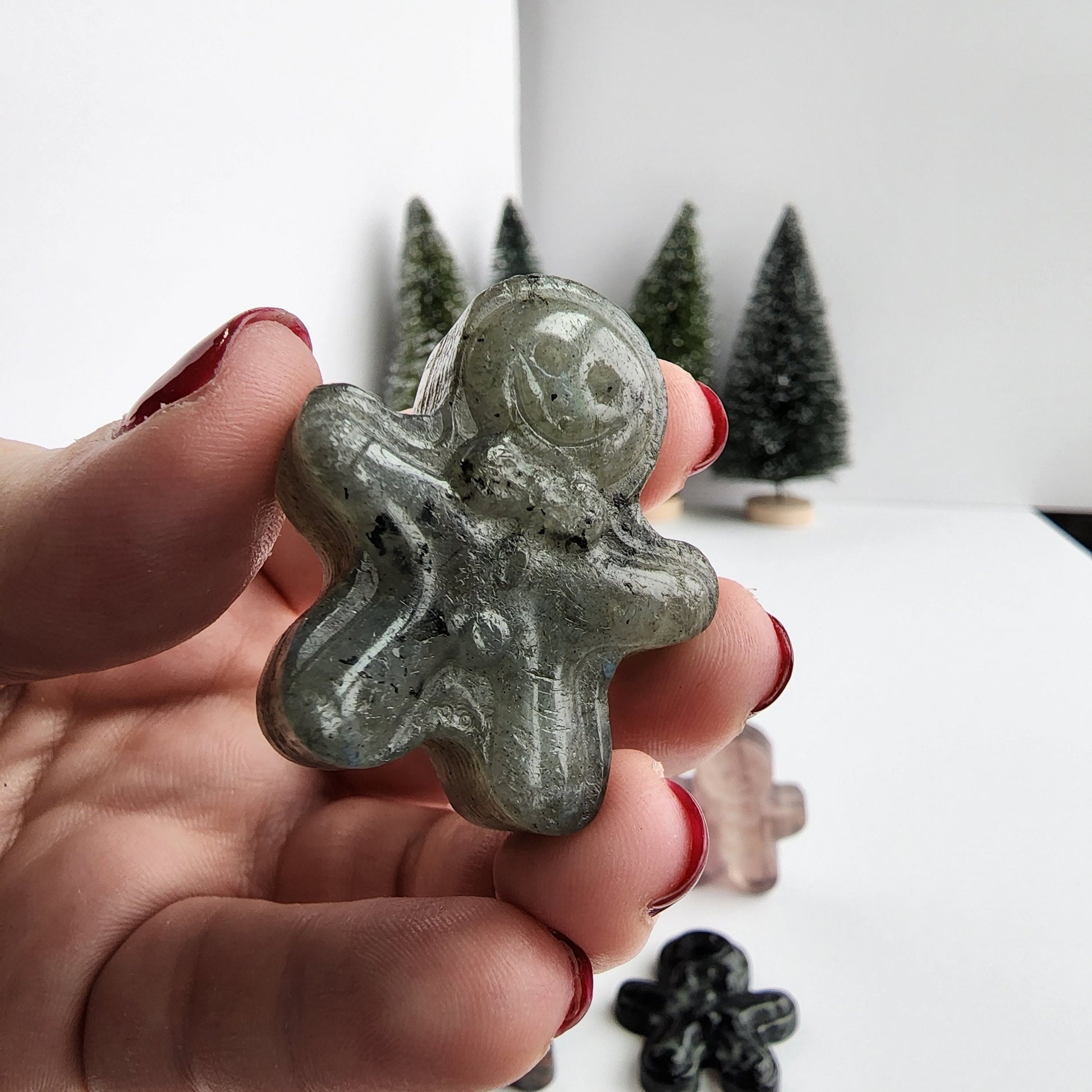 Gingerbread Men Crystal Carvings: Winter Decor (Multiple Stone Options)