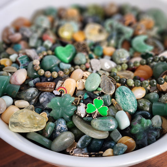 Lucky Girl Syndrome | Themed Crystal Confetti for St Patrick's Day | Green Shamrocks | Health, Wealth & Happiness Mix | 4 Leaf Clover Scoop