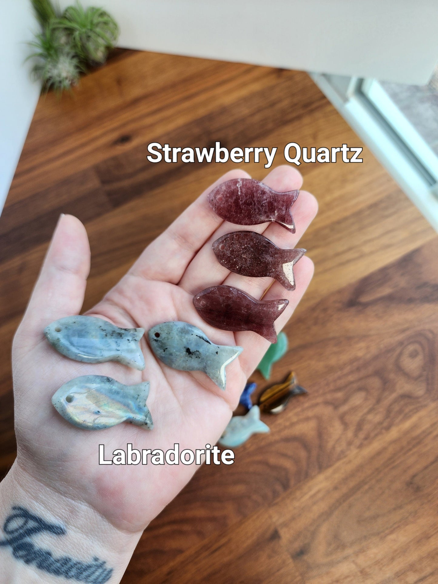 Crystal Fish | 1.54" | Amethyst, Labradorite, Obsidian, Clear, Rose, Strawberry Quartz, Lepidolite, Howlite, Tiger, Sodalite, Green, Kambaba