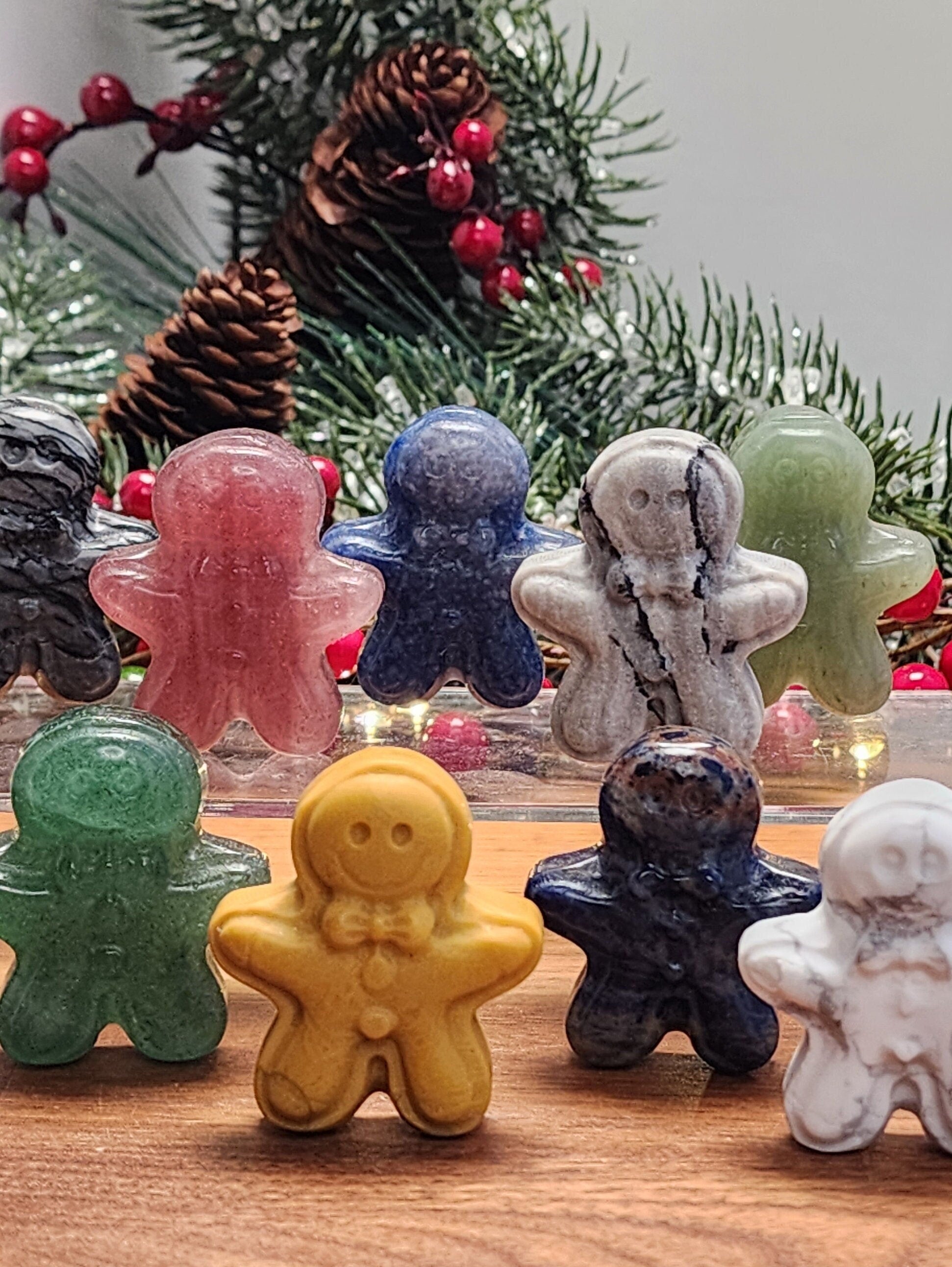 Crystal Gingerbread Men: Cute Holiday Decor - Small Display Pieces