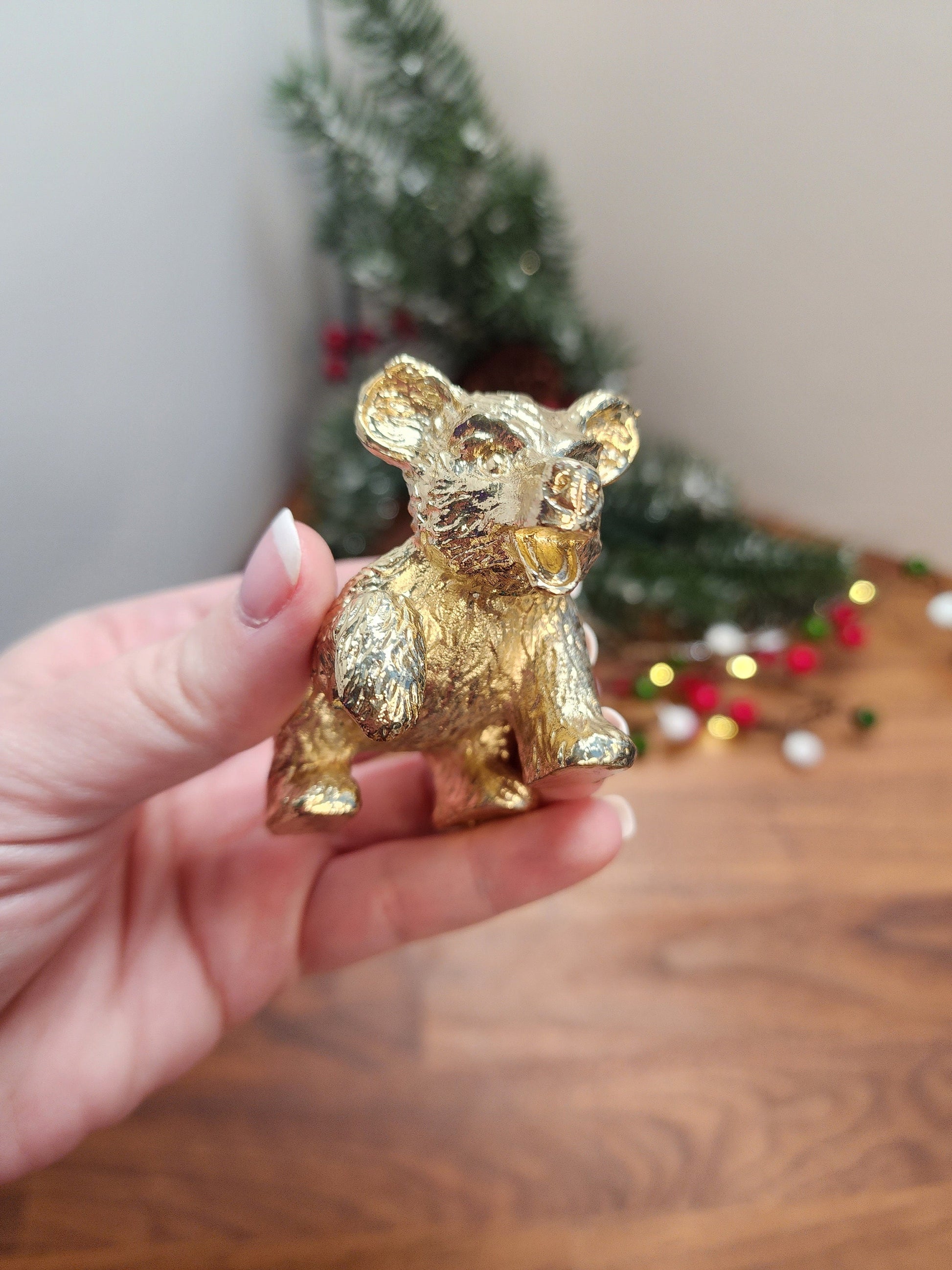 Fun Bear Sphere Stand | Gold Metal | Crystal Ball Holder | Display Prop for Winter Solstice | For Spheres up to 60MM | Cute Wild Bear Decor
