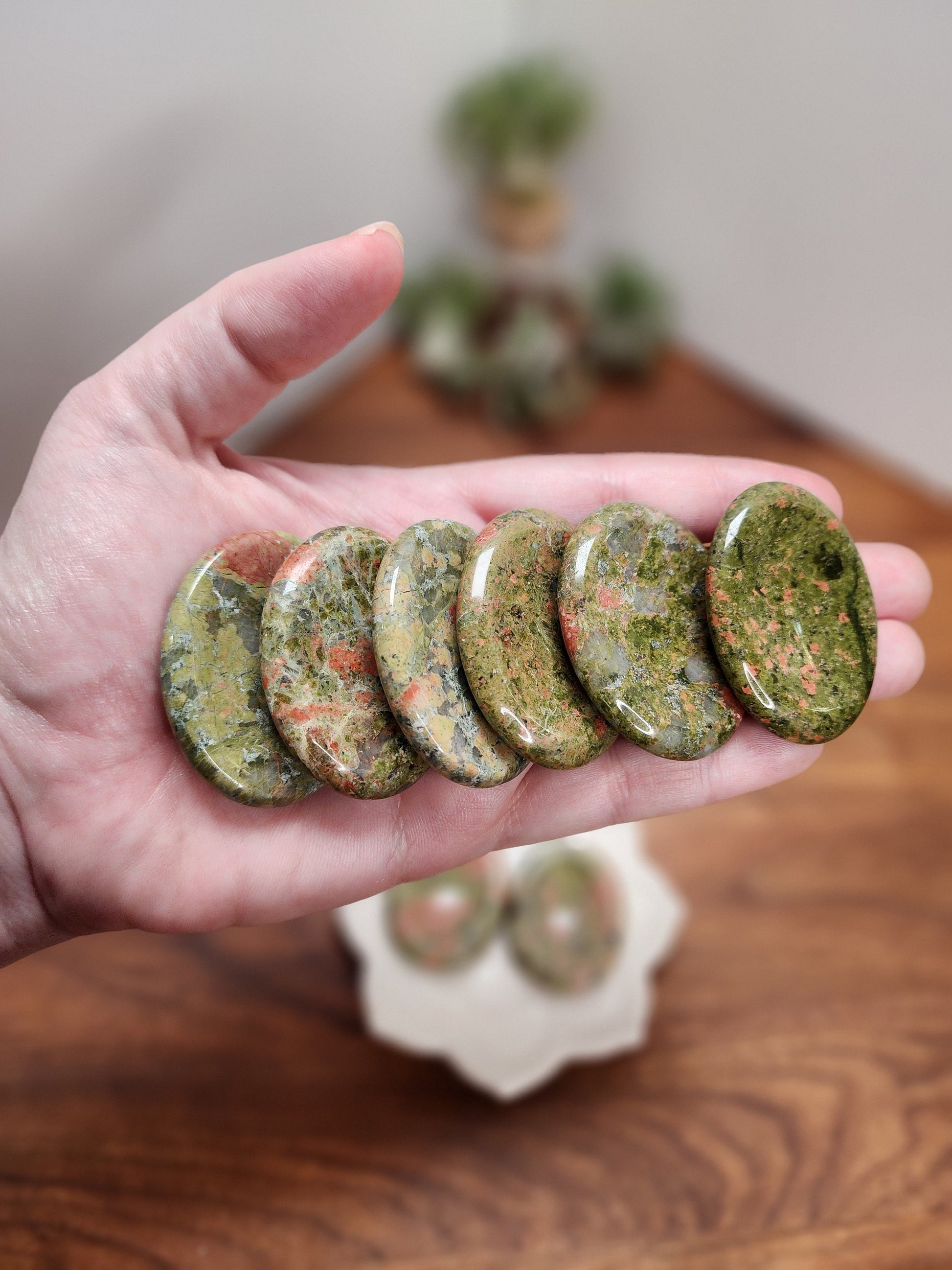 Unakite Worry Stone: Earthy Fidget, Pocket Crystal
