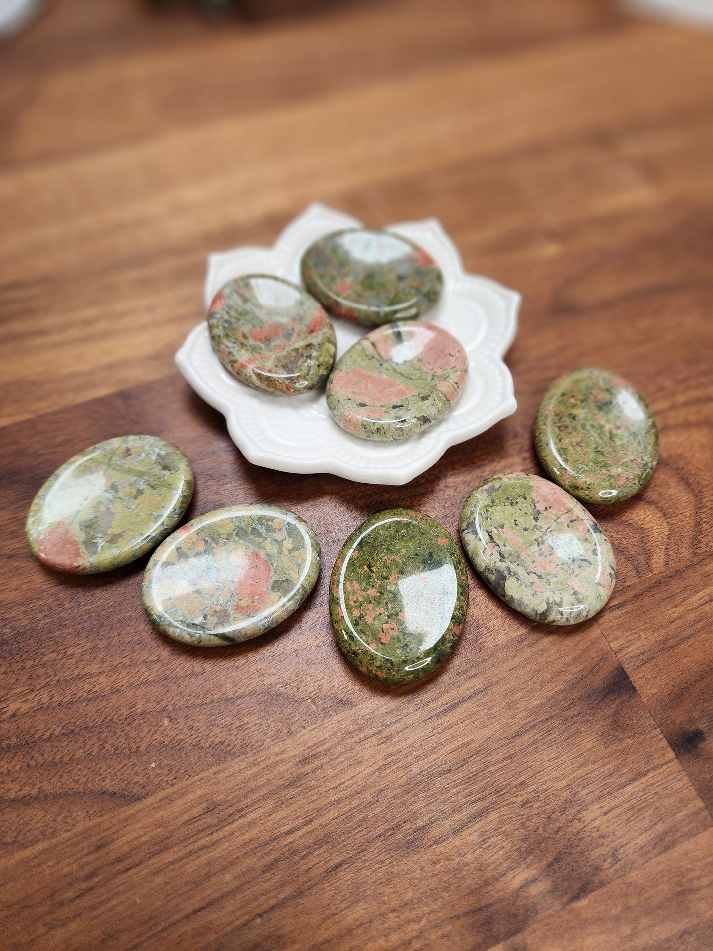 Unakite Worry Stone: Earthy Fidget, Pocket Crystal