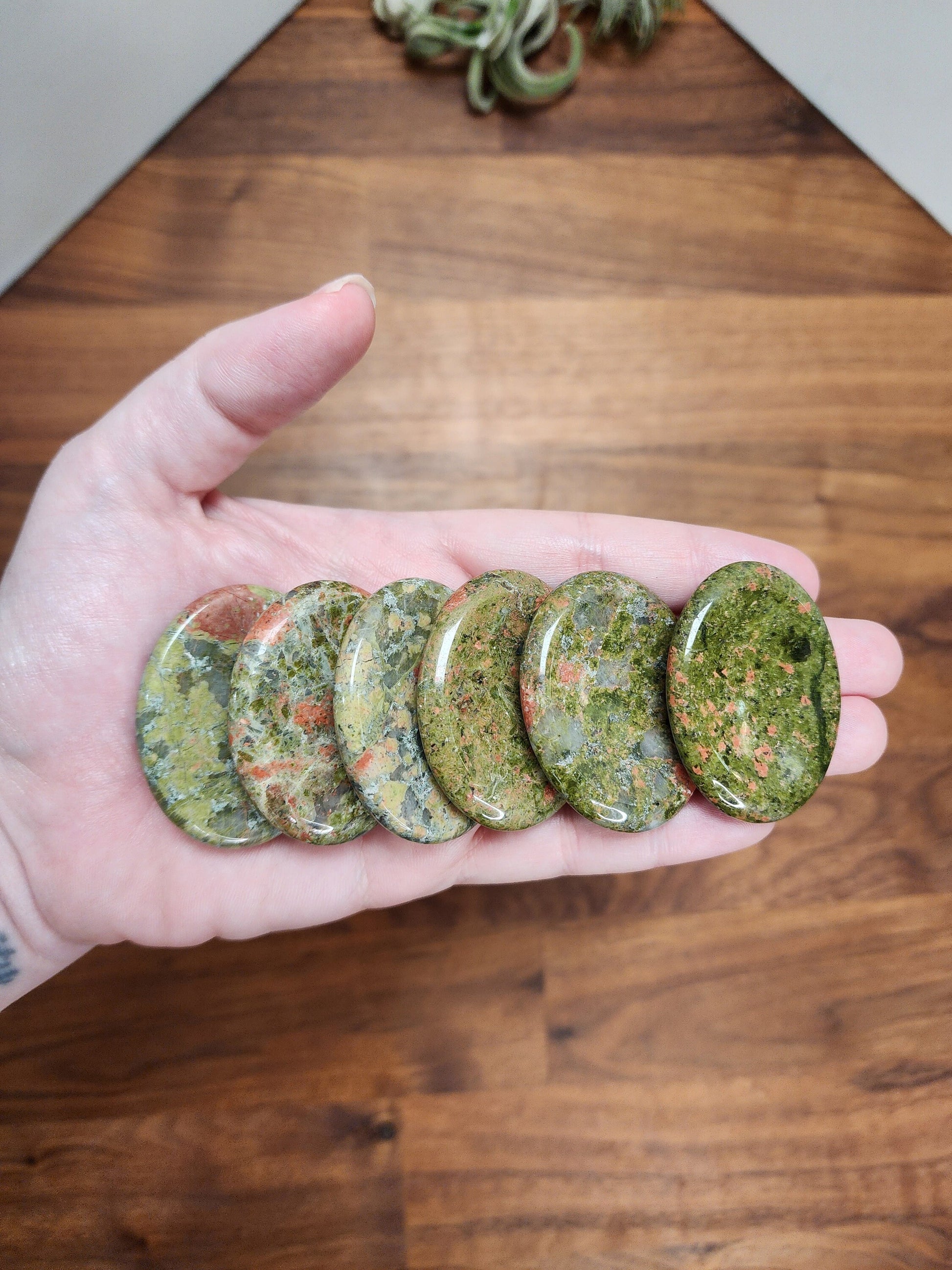 Unakite Worry Stone: Earthy Fidget, Pocket Crystal