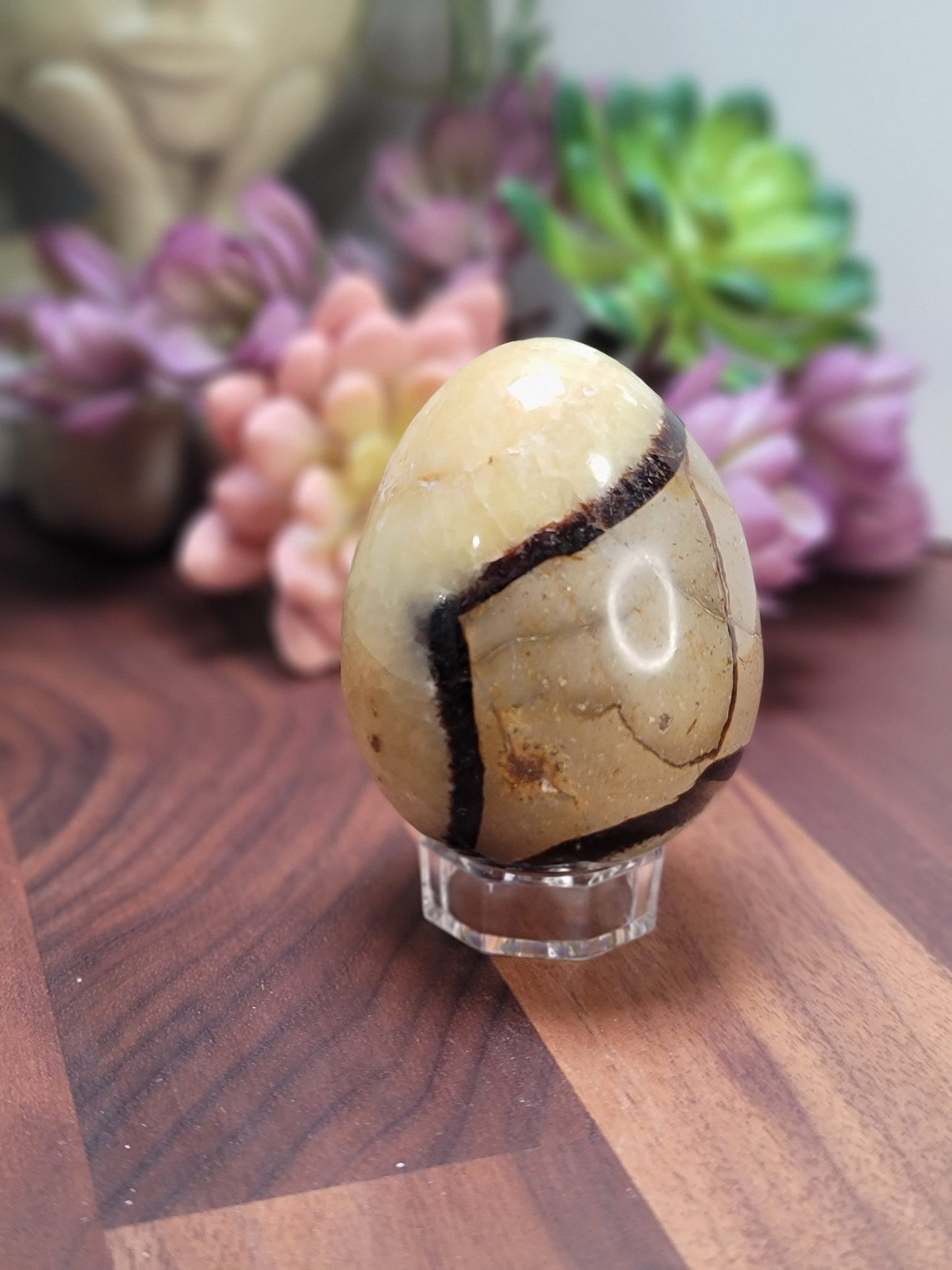 Septarian Egg Crystal Carving: Yellow, Gray & Black Stone (69 MM)