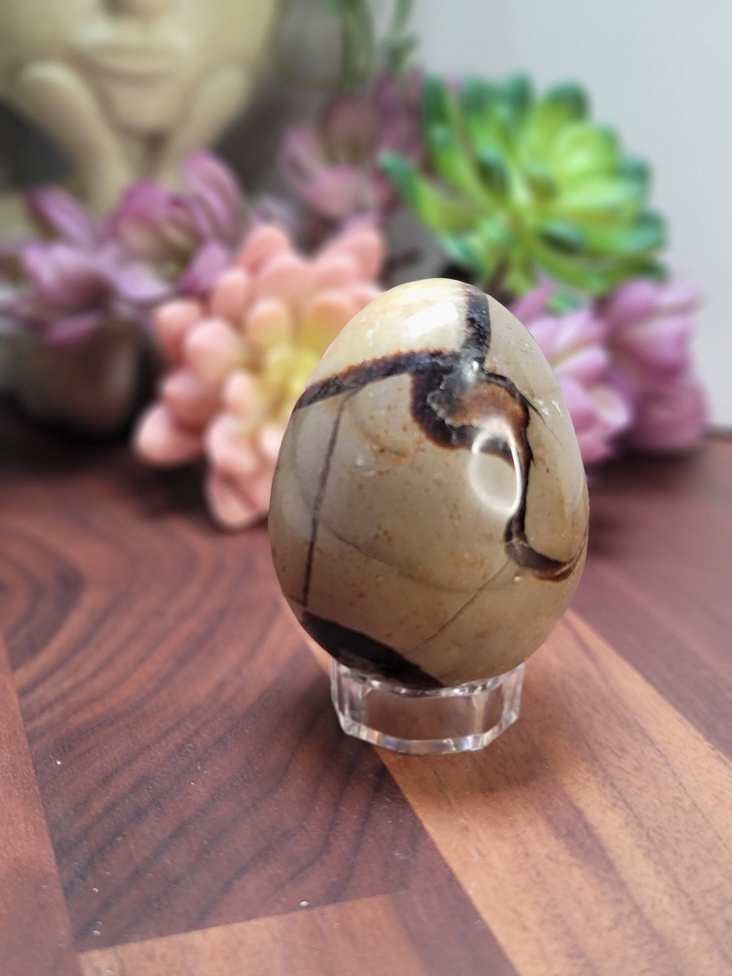 Septarian Egg Crystal Carving: Yellow, Gray & Black Stone (69 MM)