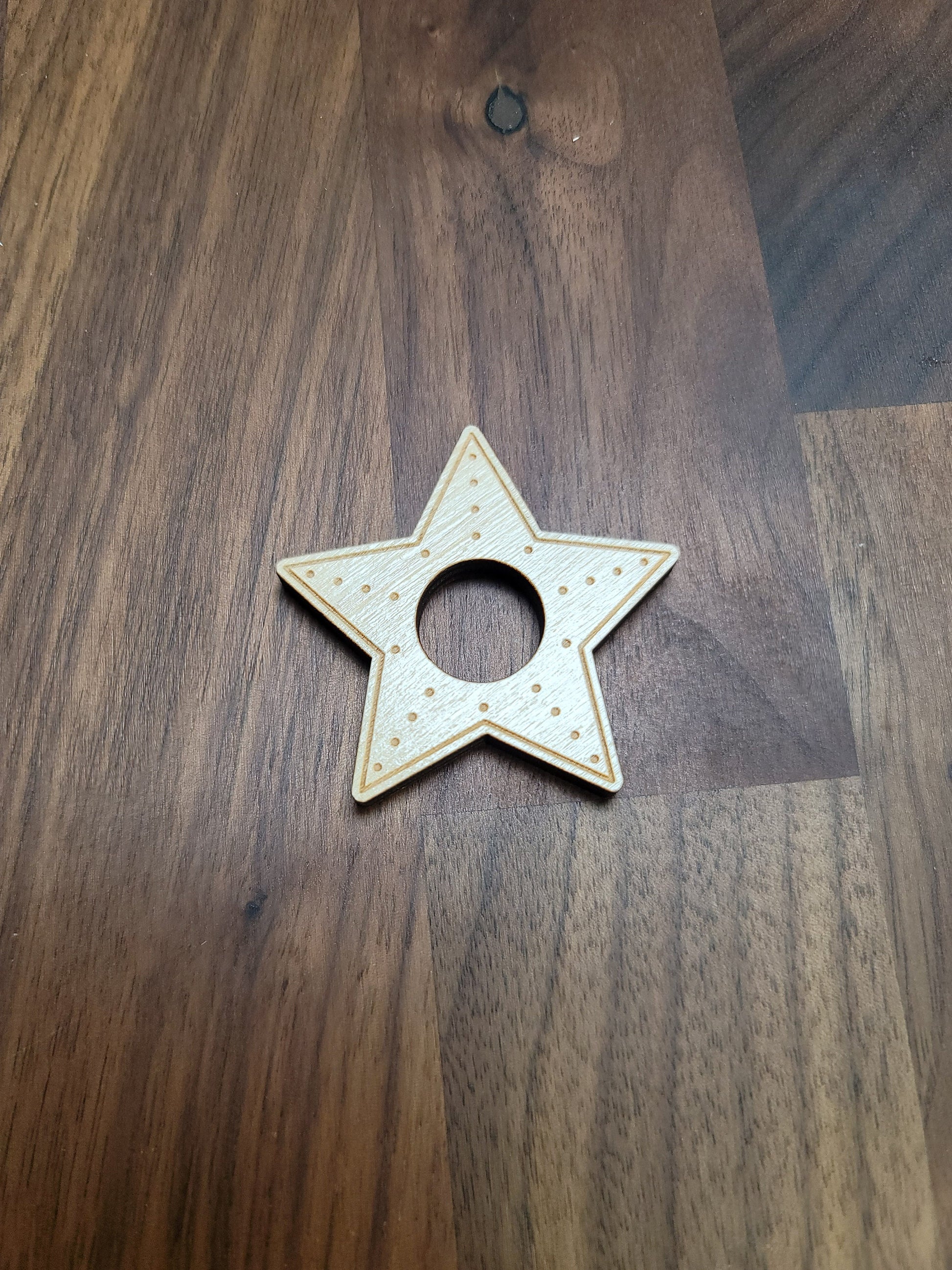 Star Shaped Sphere Stand: Wood Display for Crystals & Baseballs