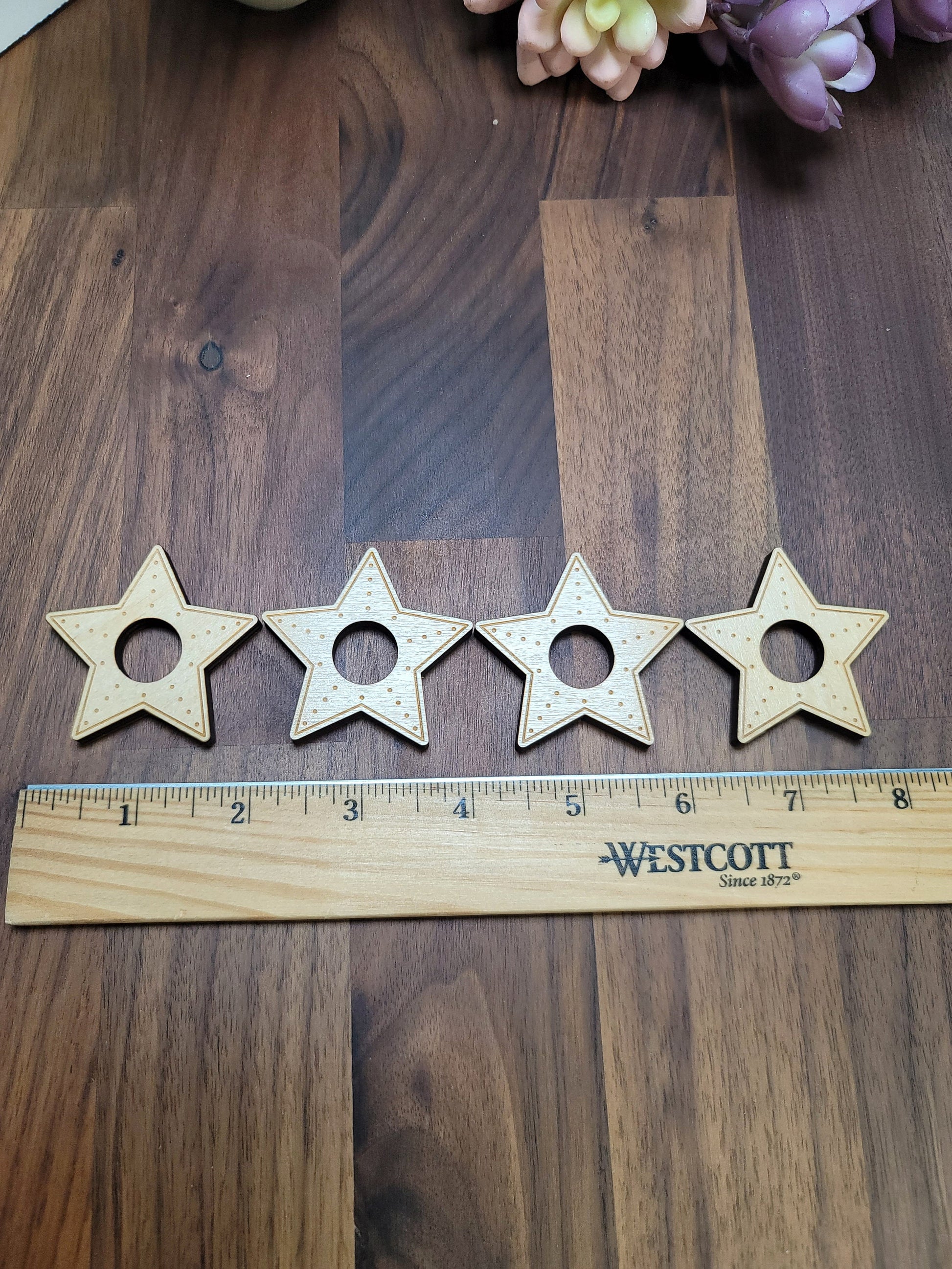 Star Shaped Sphere Stand: Wood Display for Crystals & Baseballs