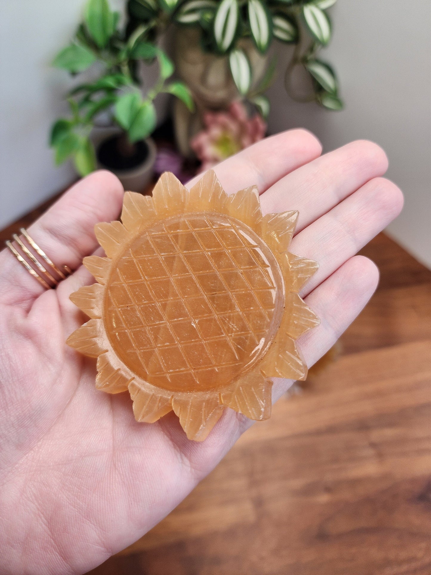 Honey Calcite Sunflower: 3D Crystal Carving, Golden Amber Stone