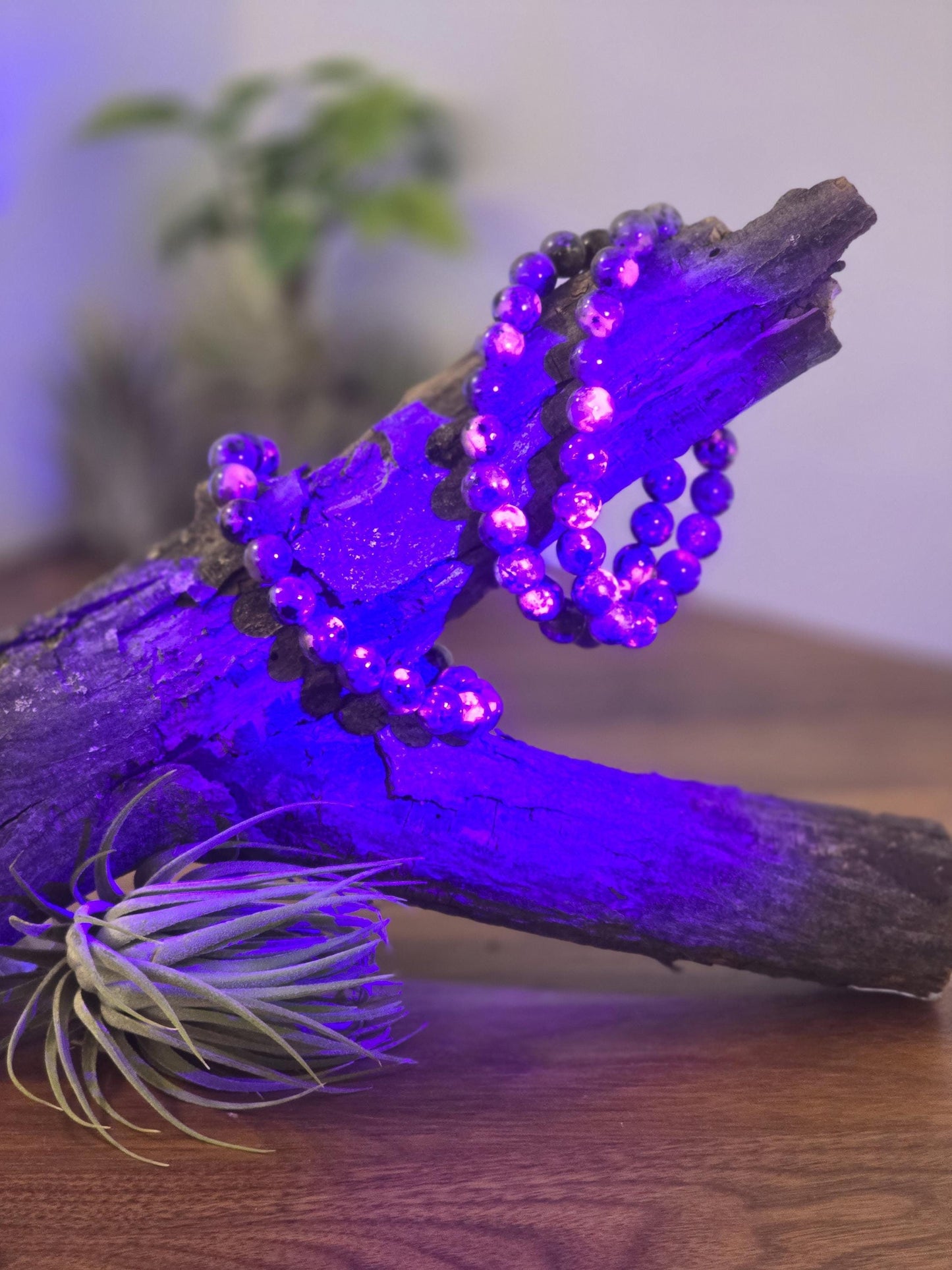 Cool UV Reactive Yooperlite crystal bracelets for every rock and geology lover in your life. These 8mm yooperlite bracelets are featured in our Favorites section with a great low price because they are so popular.