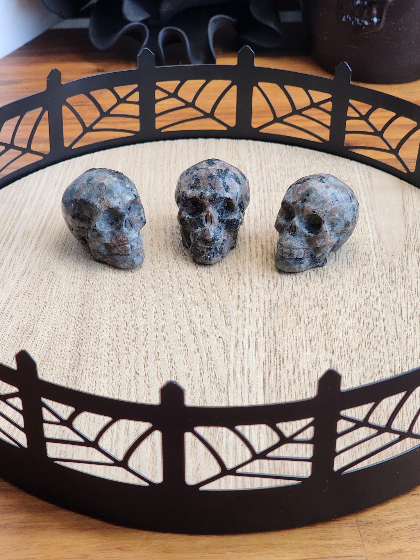 UVReactive Yooperlite Crystal Skulls! These skull carvings are about 1.5&quot; wide and 1&quot; tall. Great orange glow under black lights too. Summerween here we come!