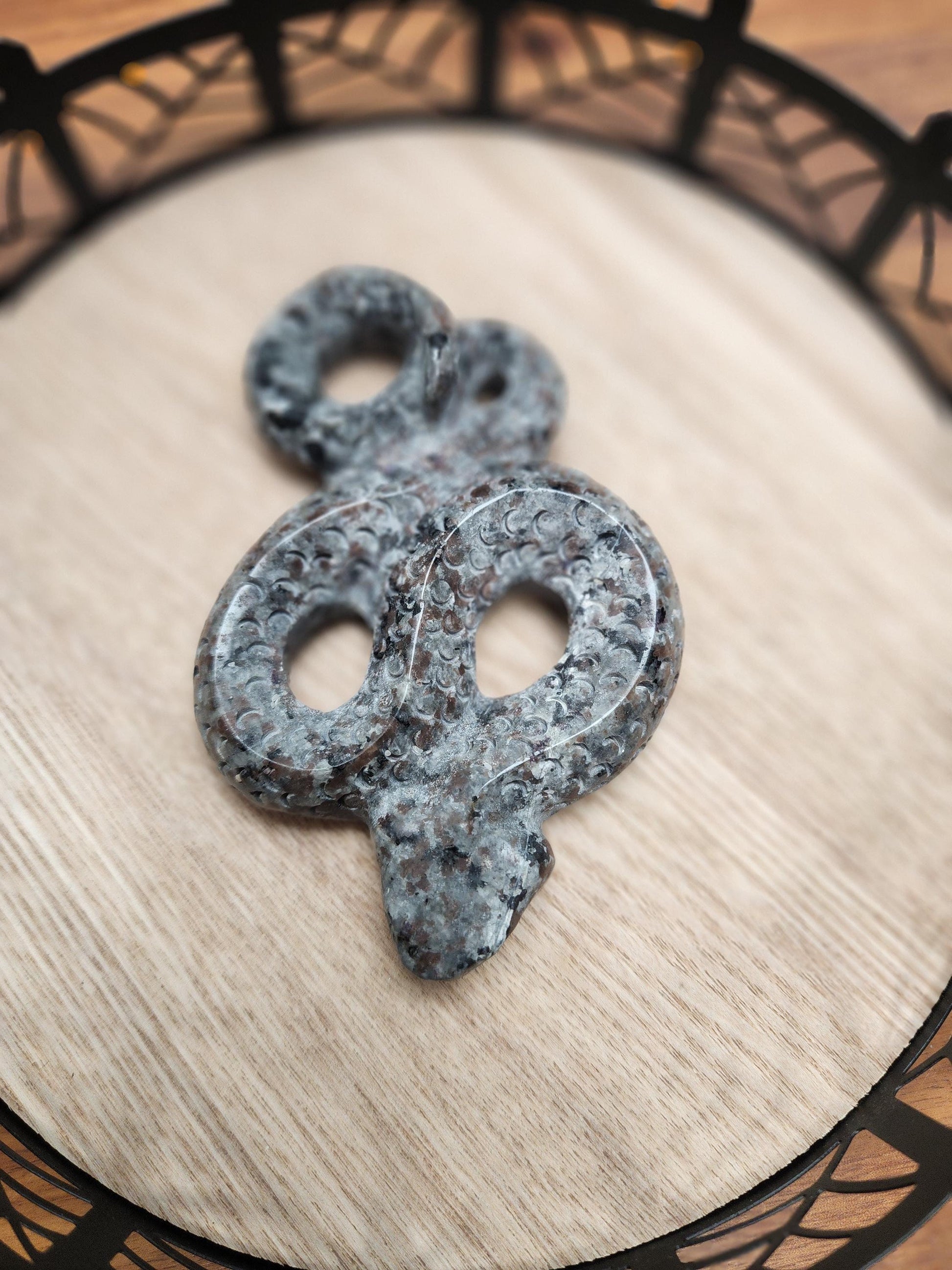 UV Reactive Yooperlite Snake | 3D Crystal Serpent glows orange in blacklight | Gothic Home Decor for Spooky Season or cool Office Bookshelf