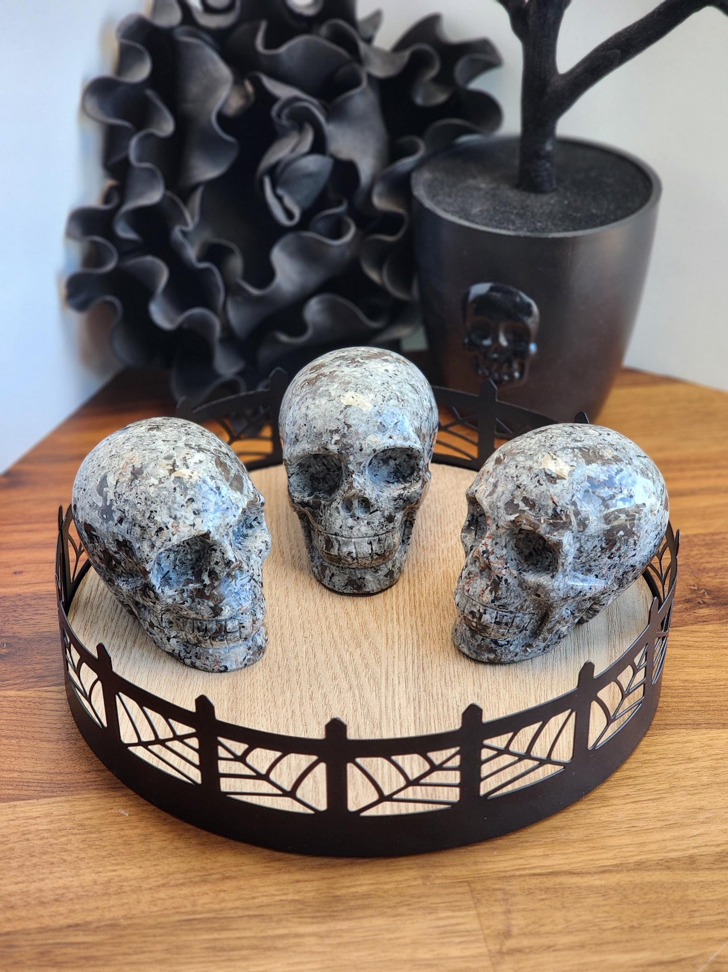 Crystal Yooperlite Skull | 3" Large Spooky Season Carving | Witchy Vibes for Halloween Decor | UV Reactive with Blacklight | Summerween Vibe