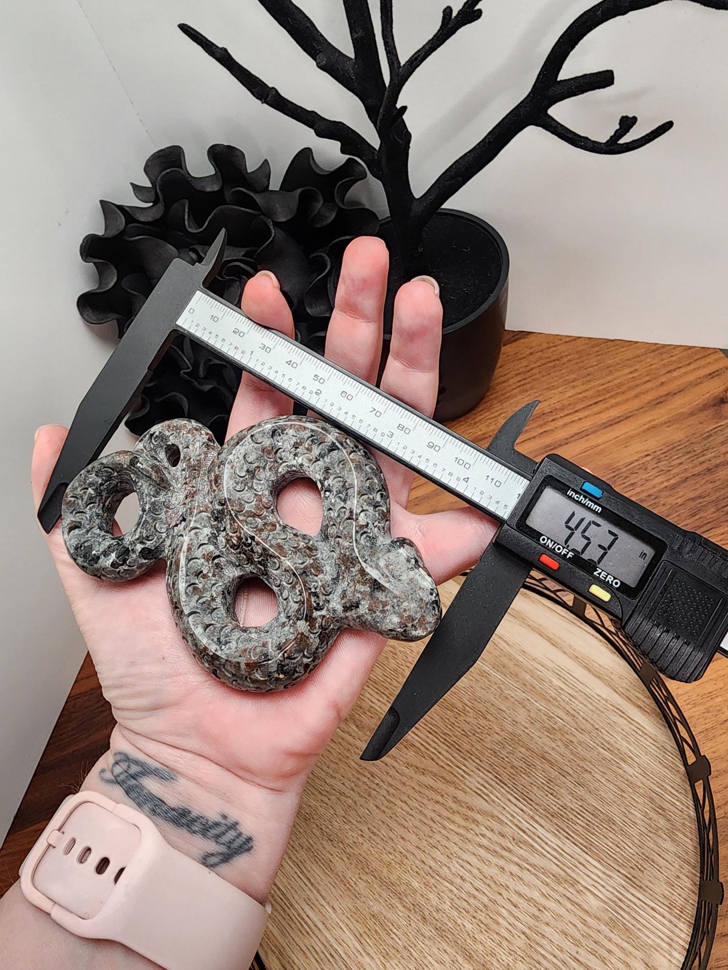 UV Reactive Yooperlite Snake | 3D Crystal Serpent glows orange in blacklight | Gothic Home Decor for Spooky Season or cool Office Bookshelf