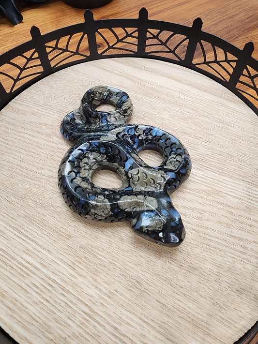 Blue Que Sera Snake | 4.5" Crystal Serpent Carving | Fun Life-like snake carving | Great gift for Dad's Bookshelf, Teen Bedroom, or Hiking