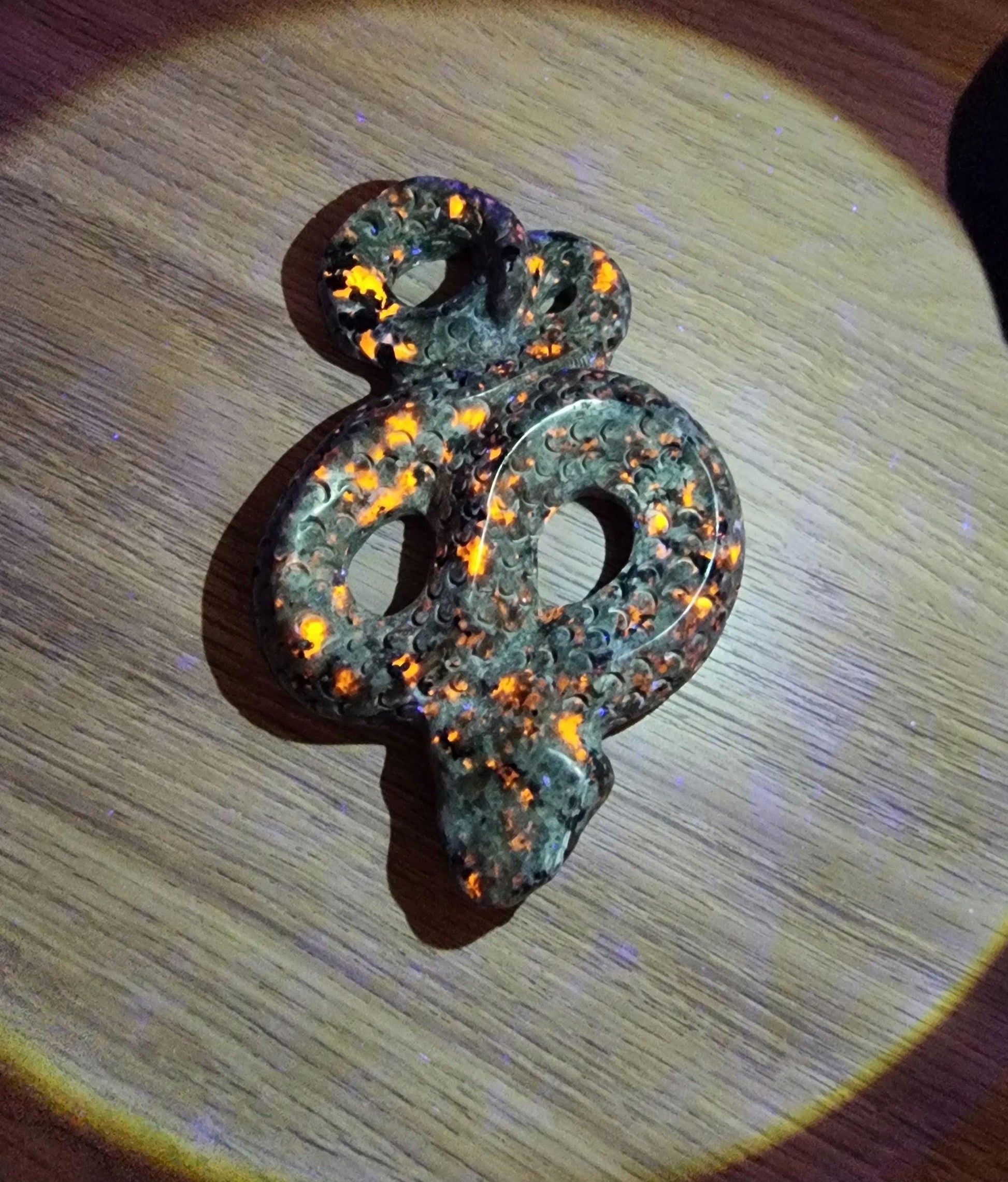 UV Reactive Yooperlite Snake | 3D Crystal Serpent glows orange in blacklight | Gothic Home Decor for Spooky Season or cool Office Bookshelf