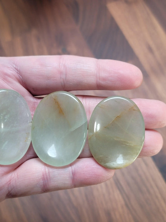 Green Onyx Worry Stone - Smooth Pocket Crystal for Fidgeting