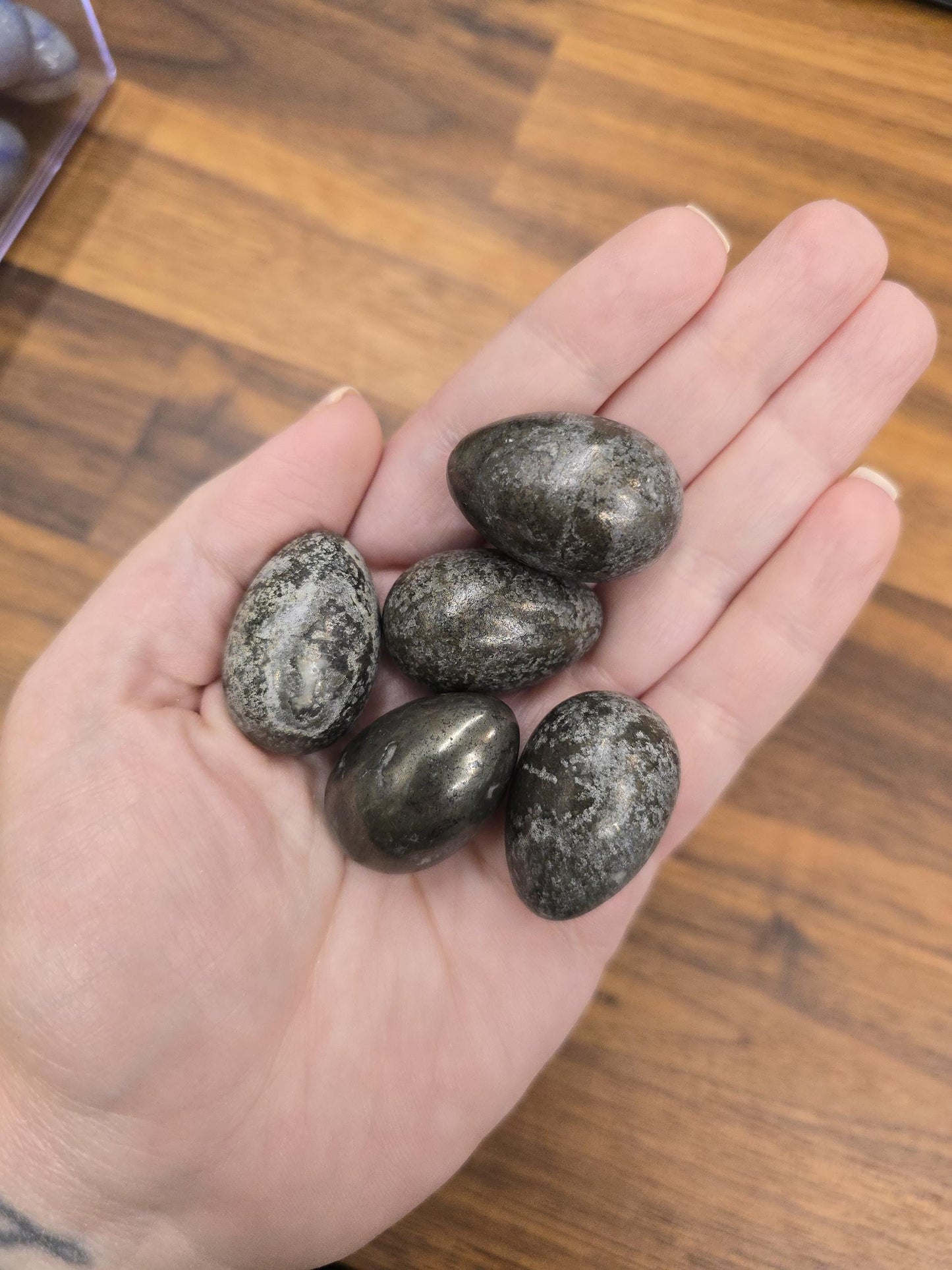Crystal Easter Eggs: Mini Pastel Stones for Spring Decor