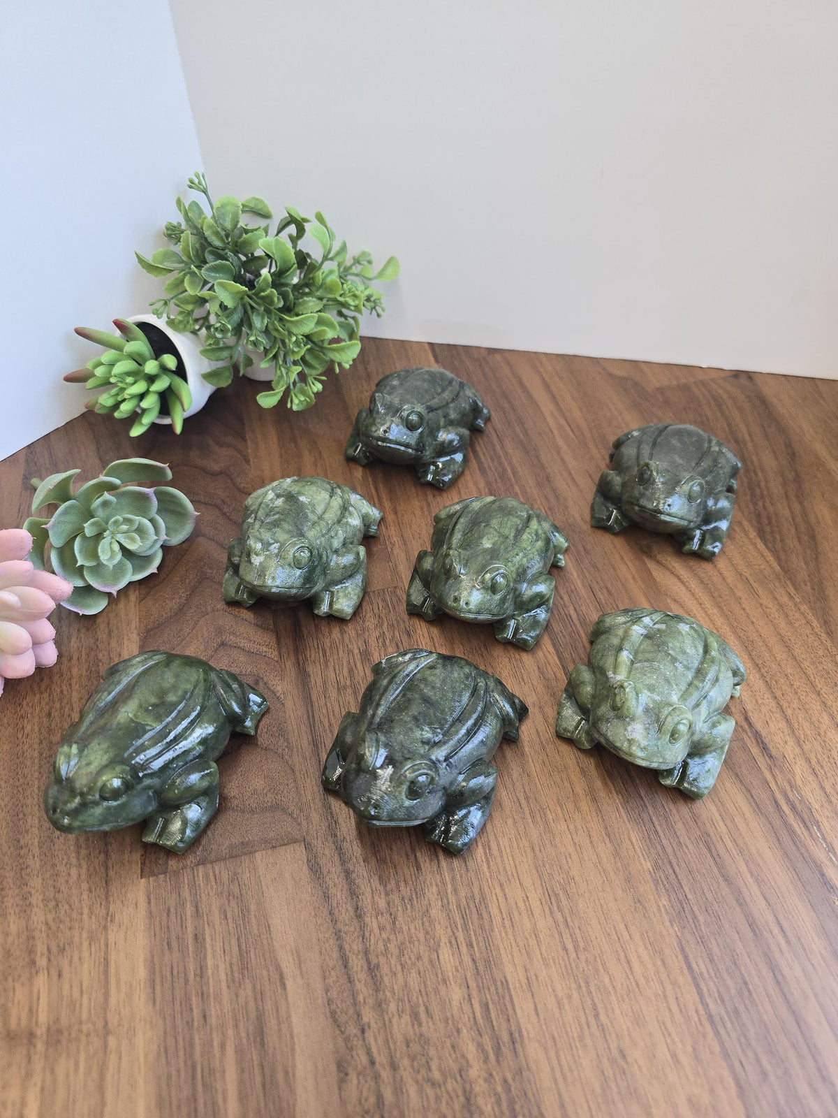 Jade Frog Sculpture: Green and White Crystal - Handpicked 3 Inches