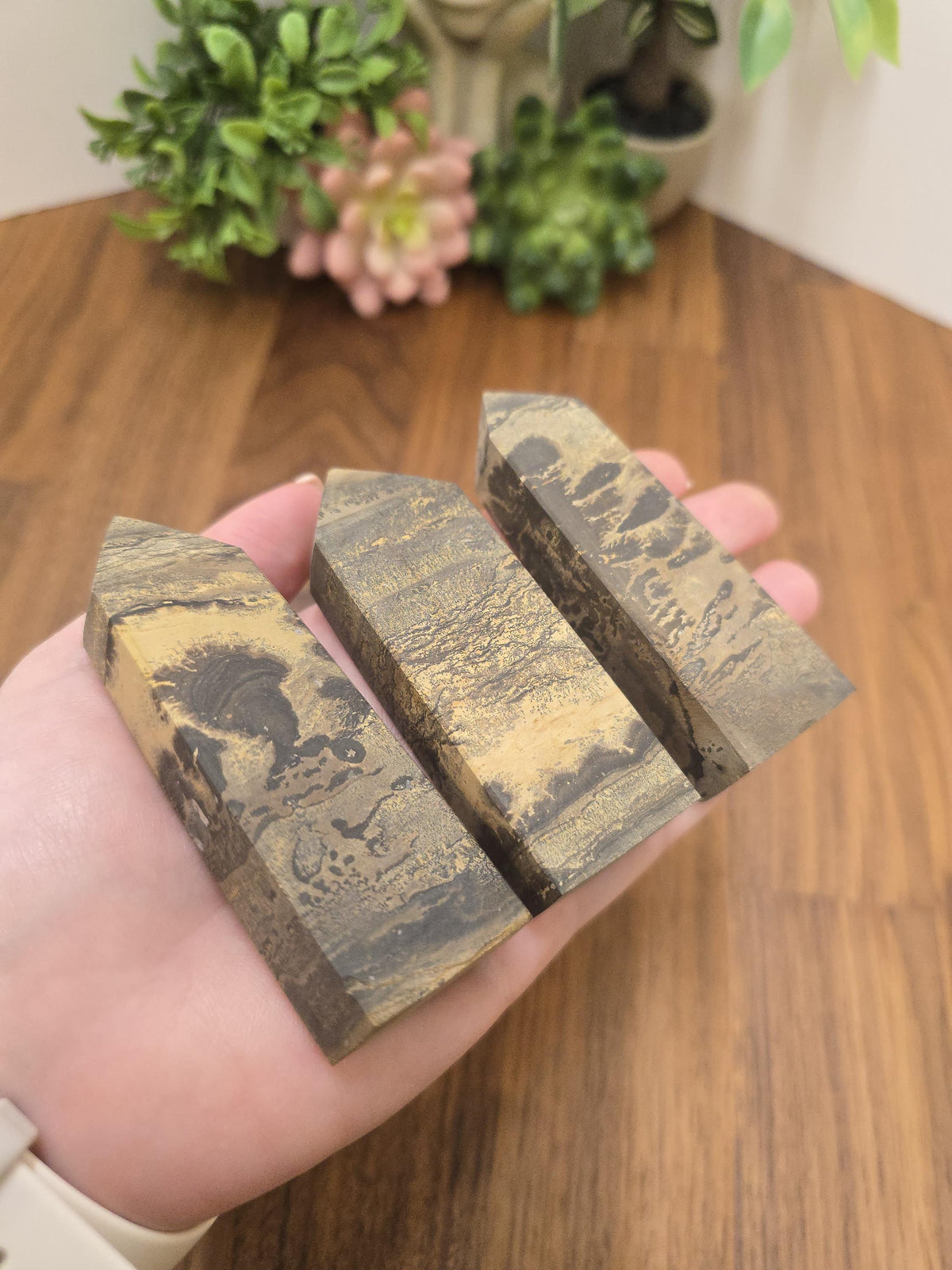 Inv - Picture Stone Tower | Dreamy Landscape Stone Points in Desert Beige, Creamy Tan and Earthy Brown | Natural Minimalist Home Decor