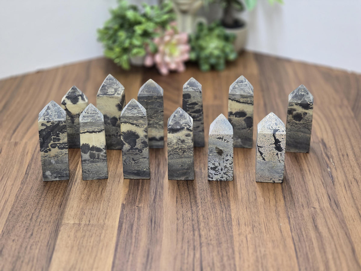 Inv - Picture Stone Tower | Dreamy Landscape Stone Points in Desert Beige, Creamy Tan and Earthy Brown | Natural Minimalist Home Decor