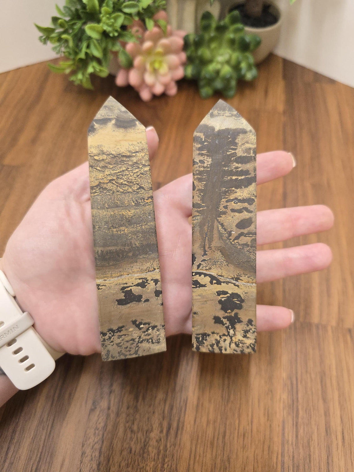 Inv - Picture Stone Tower | Dreamy Landscape Stone Points in Desert Beige, Creamy Tan and Earthy Brown | Natural Minimalist Home Decor