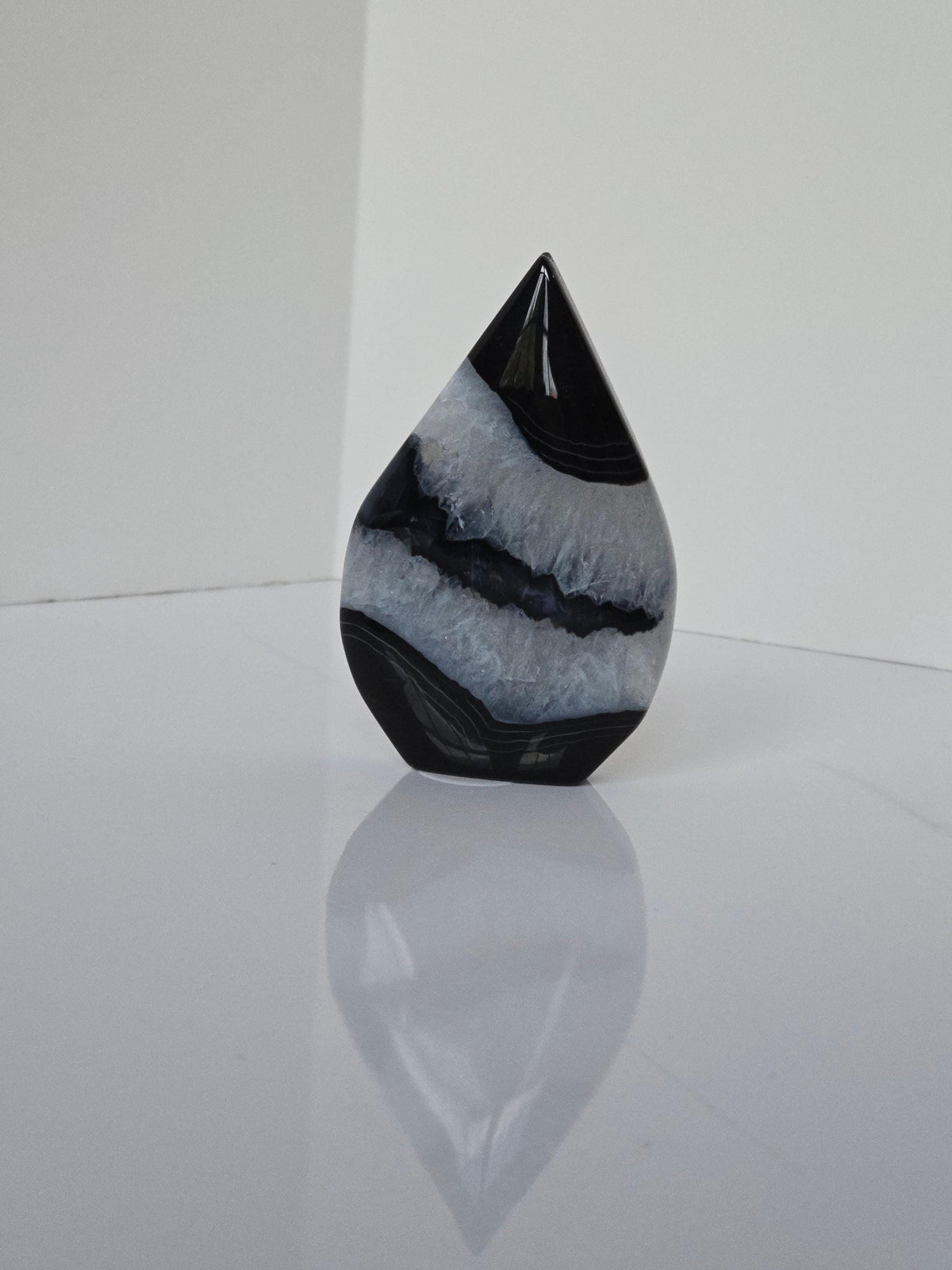 Black Banded Agate Teardrop - G