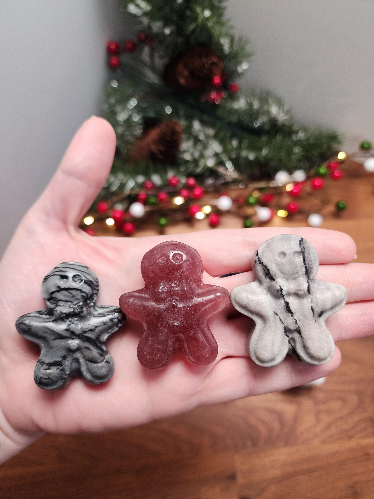 Crystal Gingerbread Men: Cute Holiday Decor - Small Display Pieces