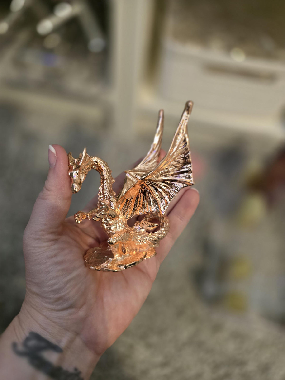 Metal Dragon Sphere Stand: Fantasy Crystal Ball Holder