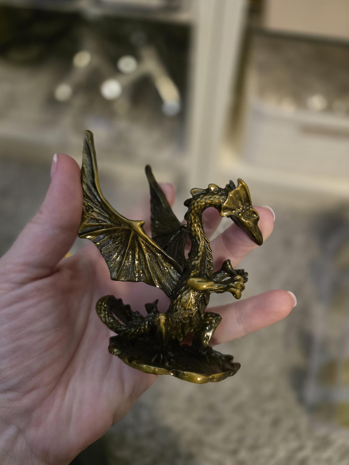 Metal Dragon Sphere Stand: Fantasy Crystal Ball Holder