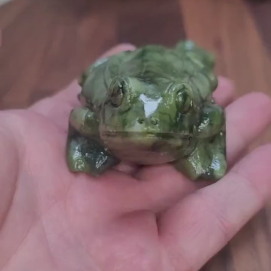 Jade Frog Sculpture: Green and White Crystal - Handpicked 3 Inches