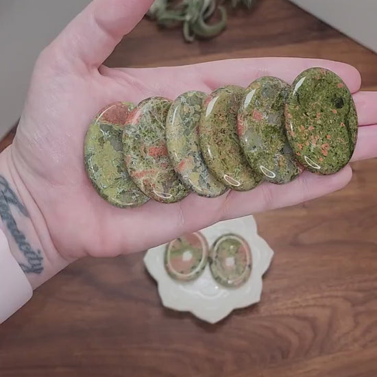Unakite Worry Stone: Earthy Fidget, Pocket Crystal