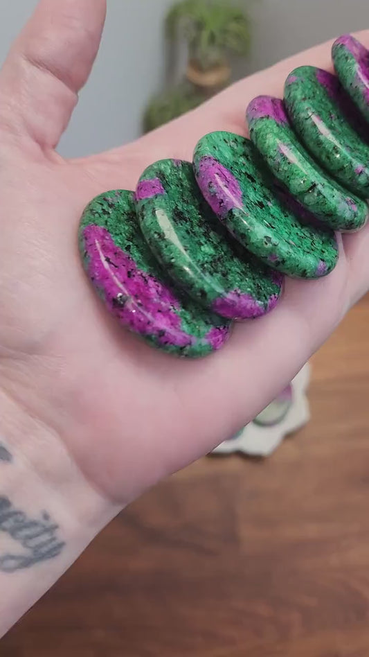 Ruby in Zoisite Worry Stone - Bright Green Crystal with Pink UV reaction and Blacklight Glow, Dye Enhanced Quartzite