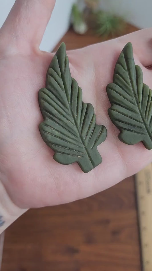 Green Jade Crystal Leaf - Hand Carved Autumn Stone