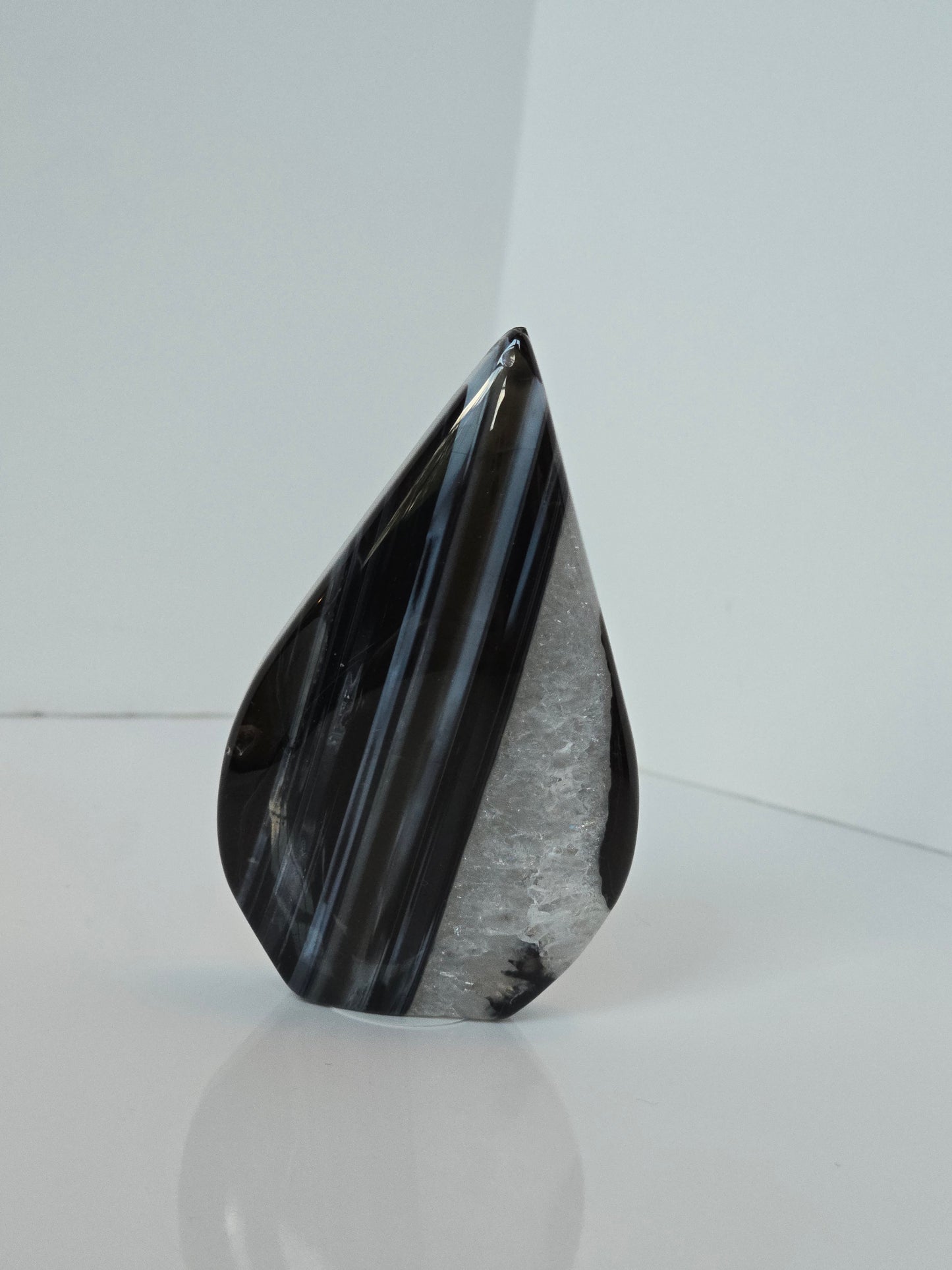 Black Banded Agate Teardrop - H